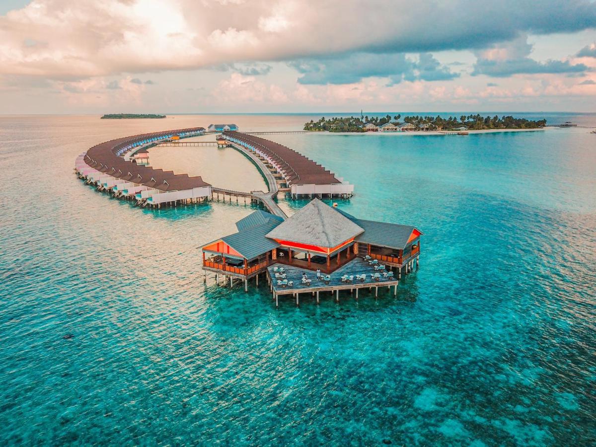 The Standard, Huruvalhi Maldives (Adults Only) Meedhoo  Esterno foto The resort's main restaurant, the "Sunset Bar"