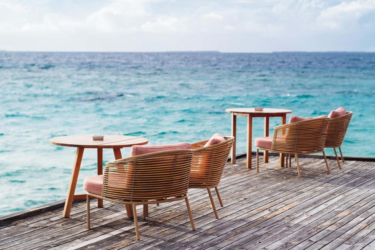 The Standard, Huruvalhi Maldives (Adults Only) Meedhoo  Esterno foto The resort's beach