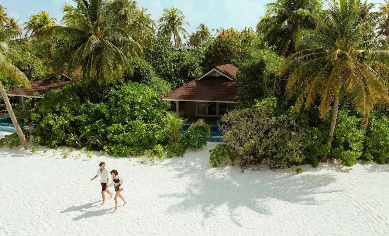 The Standard, Huruvalhi Maldives (Adults Only) Meedhoo  Esterno foto A beach villa at the resort