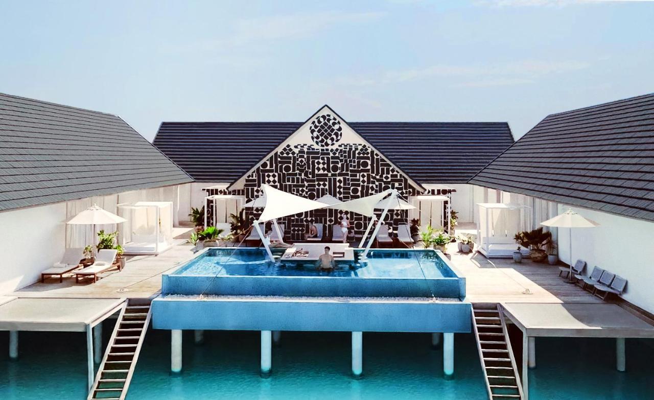 The Standard, Huruvalhi Maldives (Adults Only) Meedhoo  Esterno foto The resort's villas