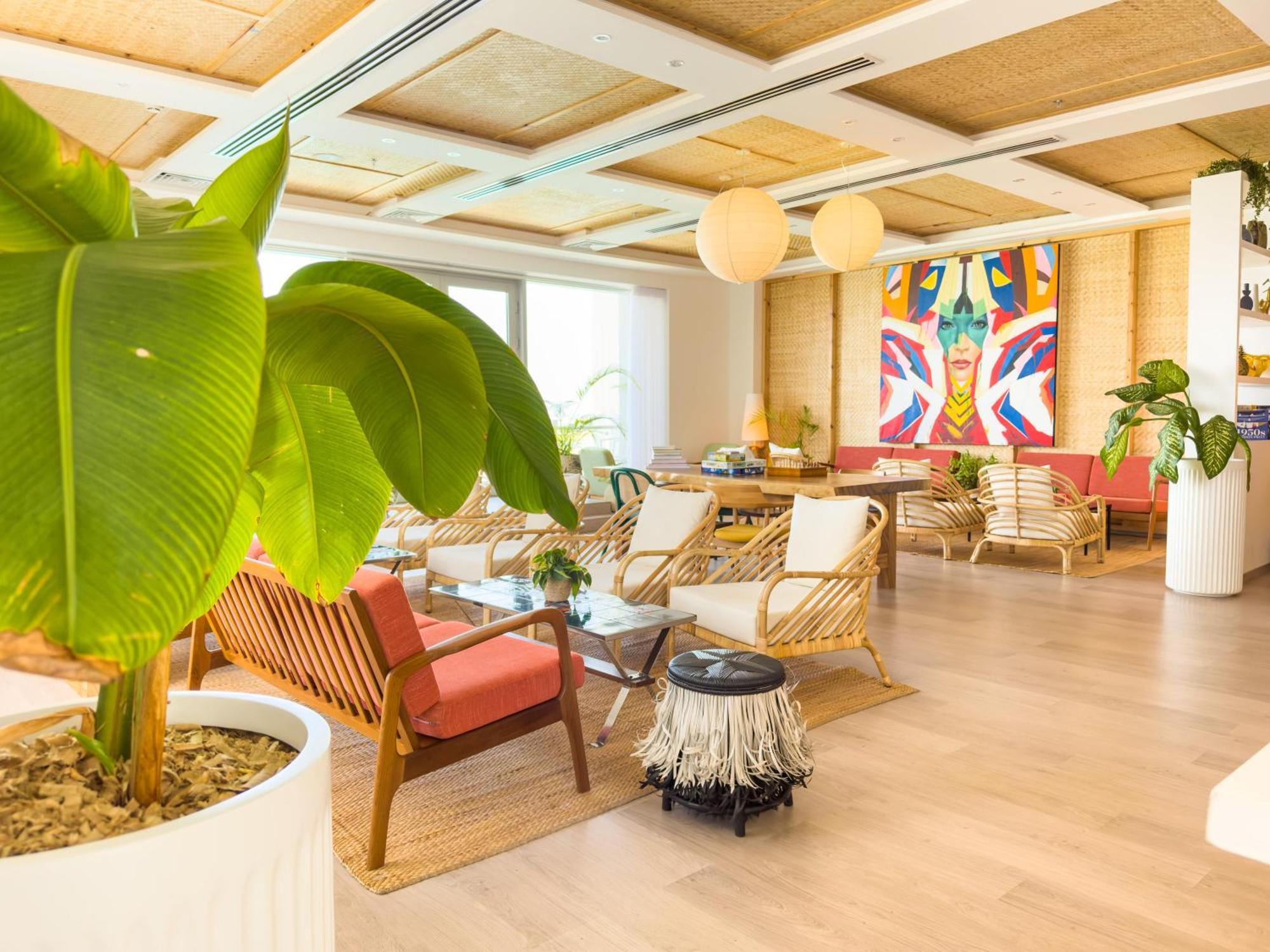 The Standard, Huruvalhi Maldives (Adults Only) Meedhoo  Esterno foto The interior of the hotel