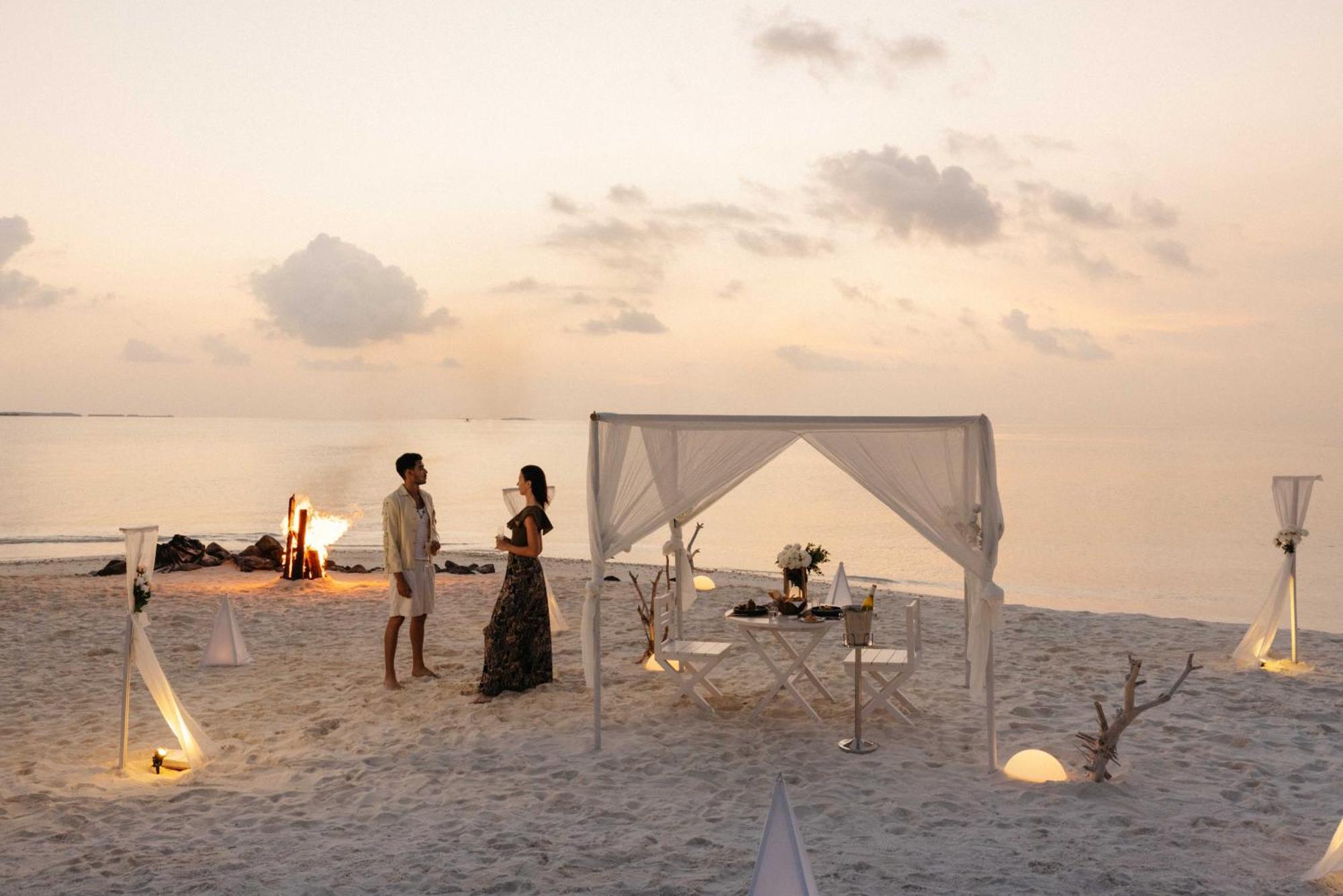 The Standard, Huruvalhi Maldives (Adults Only) Meedhoo  Esterno foto
